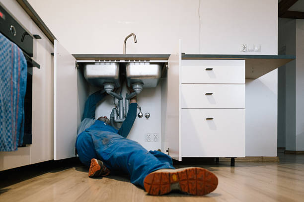 Professional Emergency Plumber technician working in Hodgenville, KY